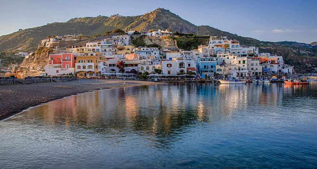 Îles Pontines, Italie