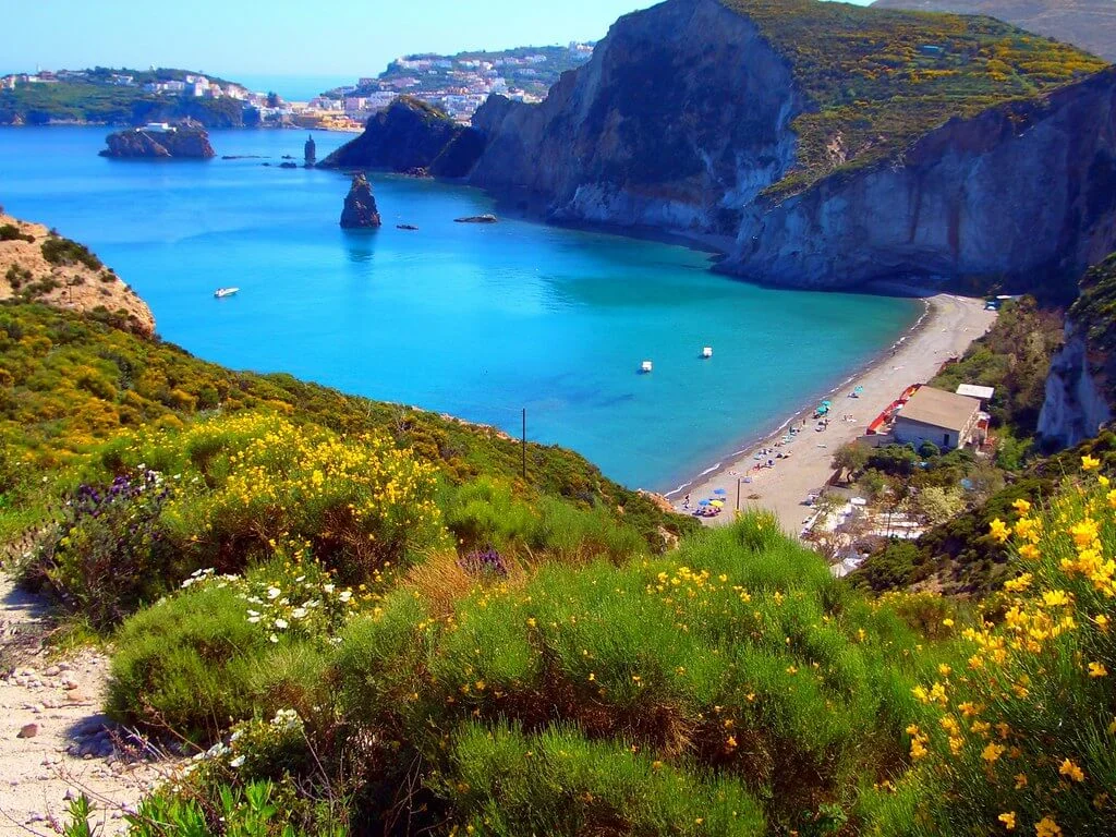 Îles Pontines, Italie