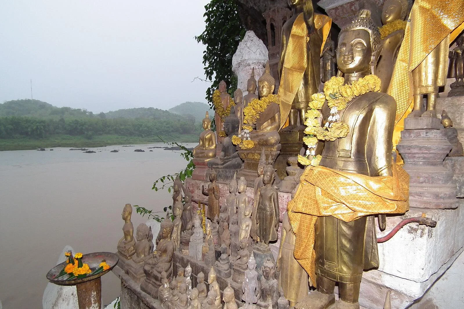 Grottes Pak Ou, Laos