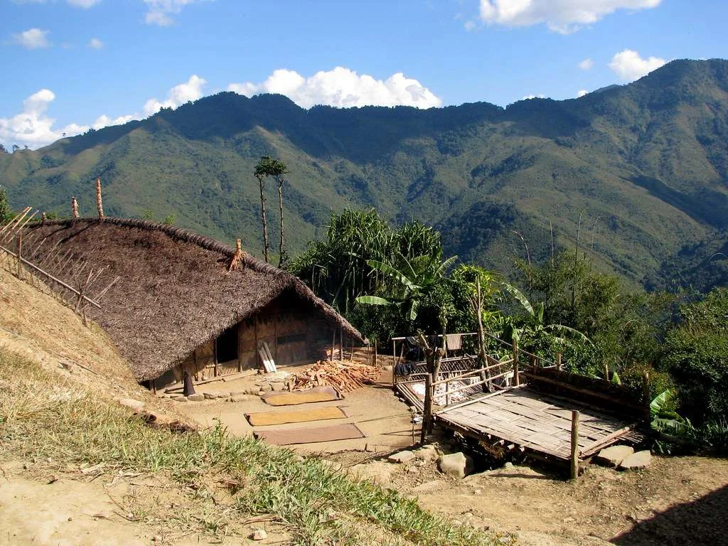 Longwa, Inde