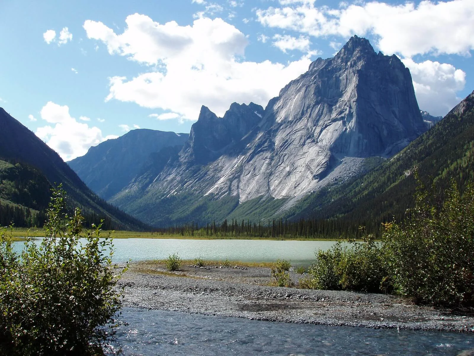 Réserve de parc national de Nahanni, Canada