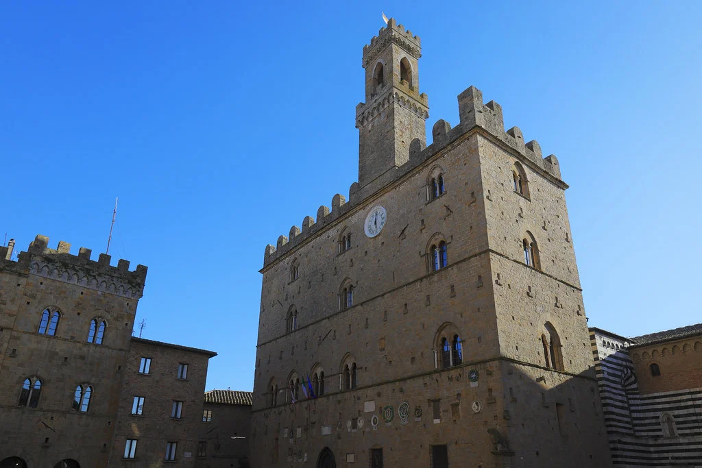 Palais des Prieurs (Volterra), Italie