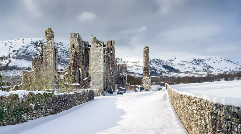 Llanthony Priory, Pays de Galles