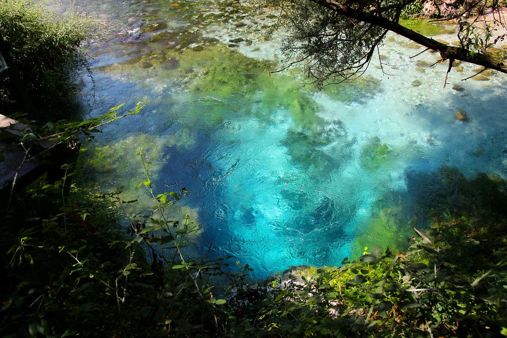 Blue Eye, Albanie