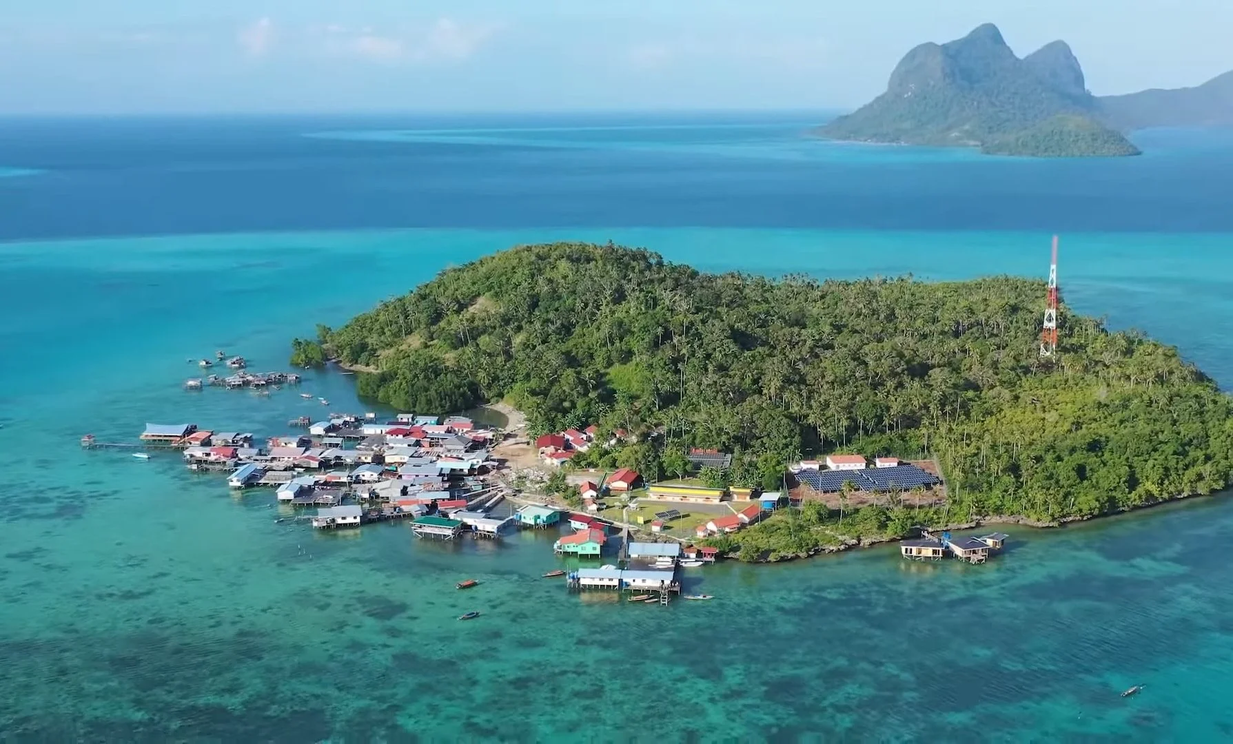 Pulau Salakan, Indonésie