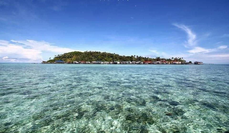 Pulau Salakan, Indonésie