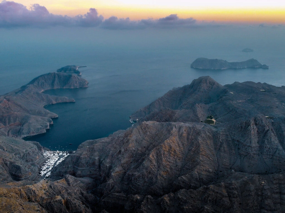 Kumzar, Oman