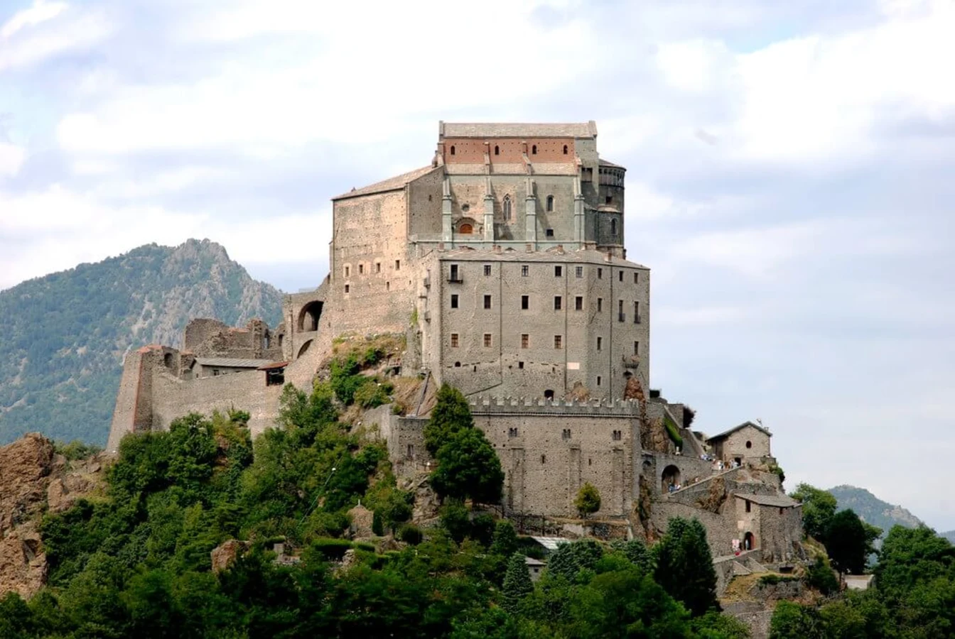 Abbaye Saint-Michel-de-la-Cluse, Italie
