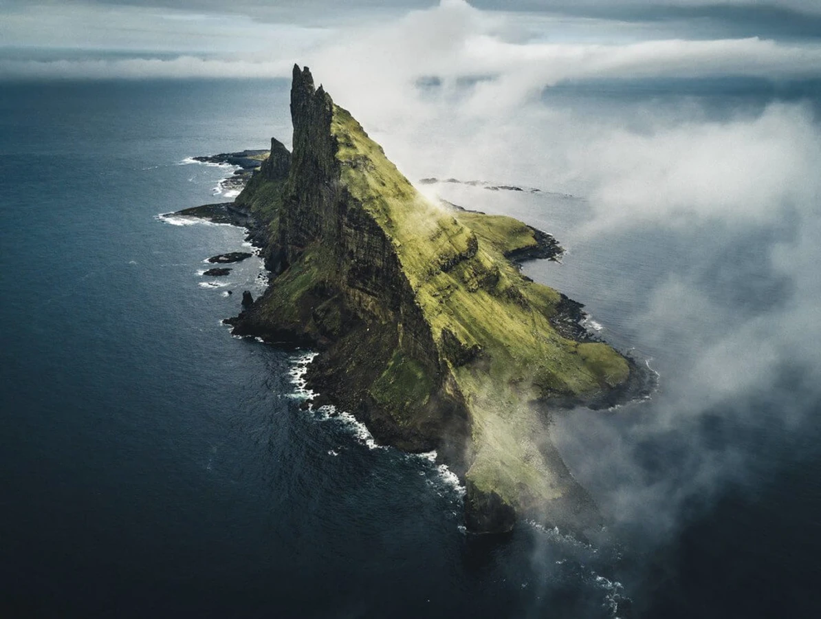 Tindholmur, Îles Féroé