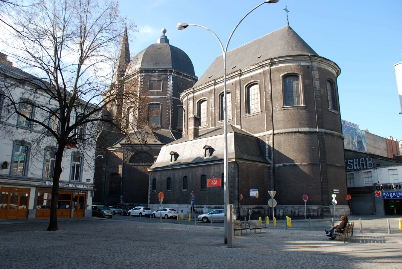 Collégiale Saint-Jean l'Évangéliste, Belgique