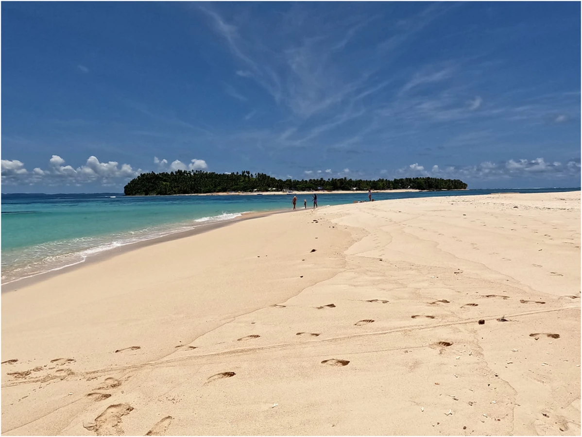 Mam-on Island, Philippines