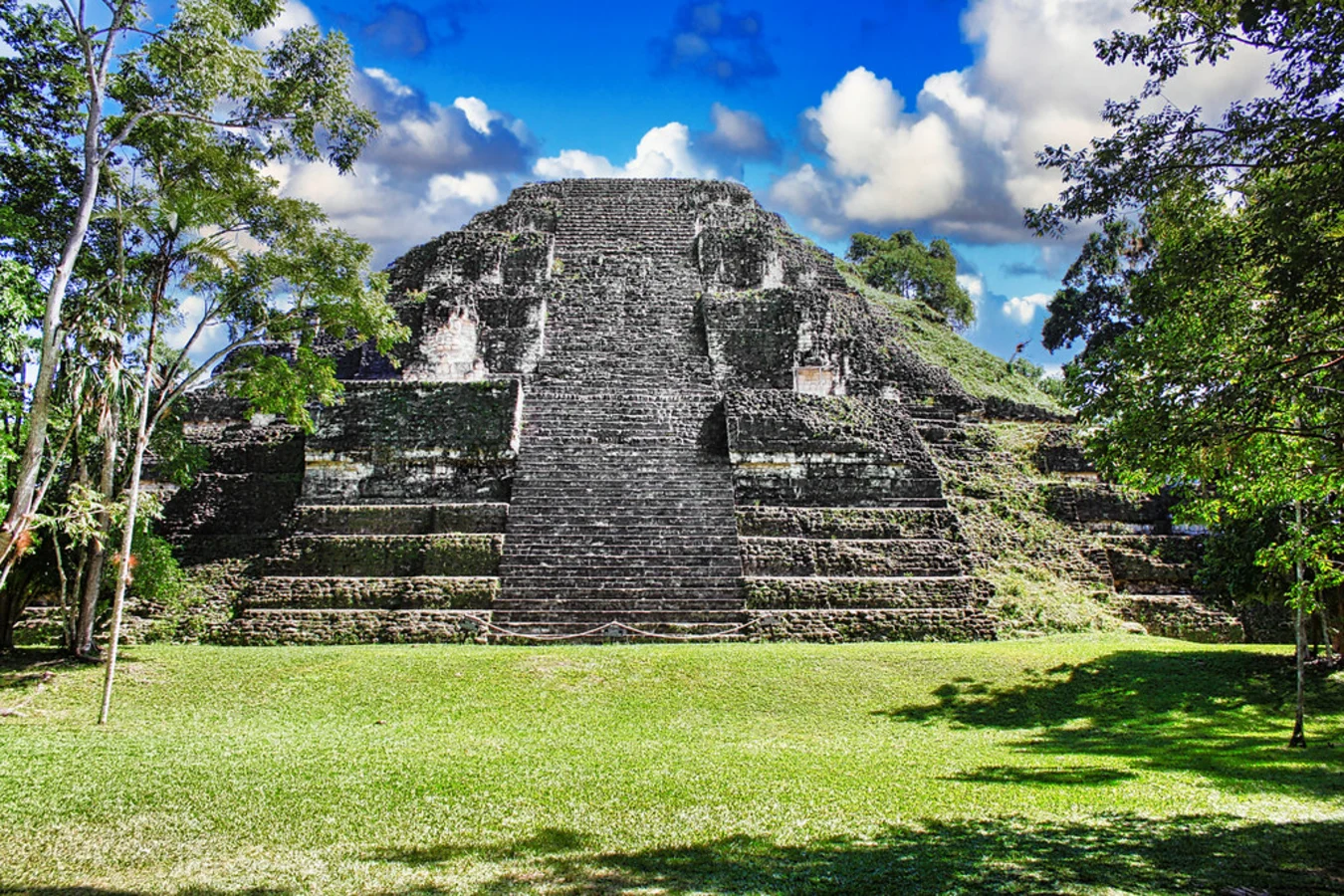 Acropole centrale de Tikal, Guatemala