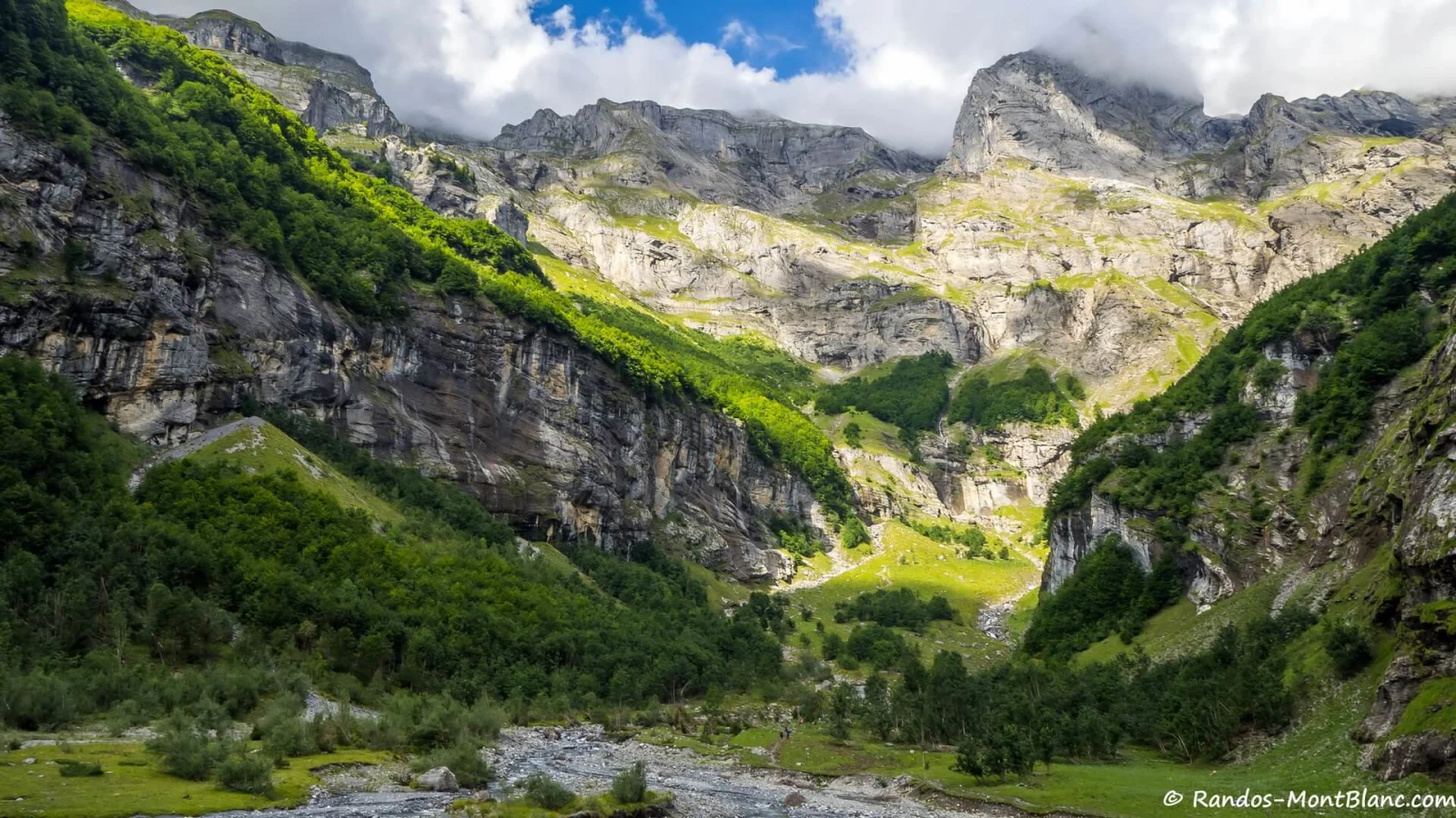 Tour de Saint-Hubert, France