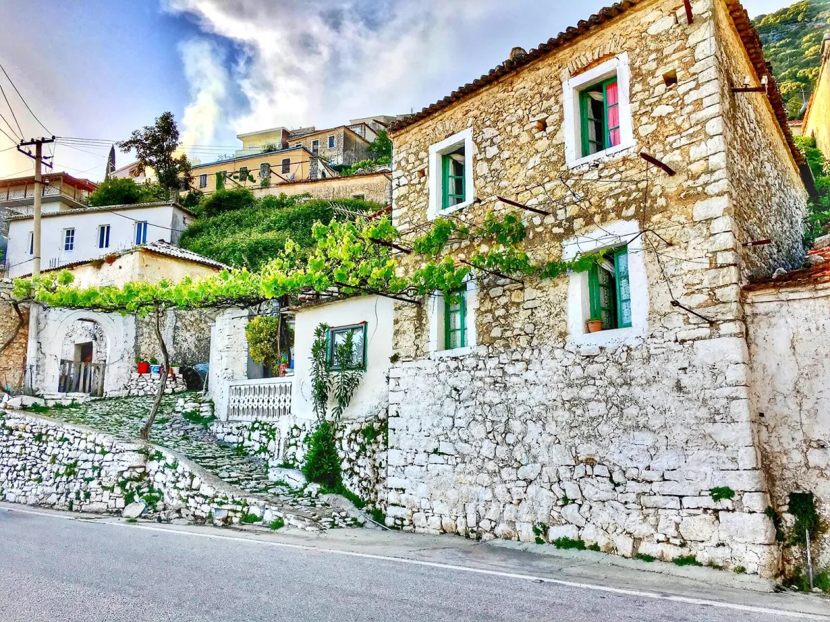 Vuno, Albanie