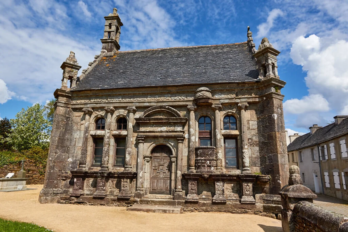 Enclos paroissial de Guimiliau, France