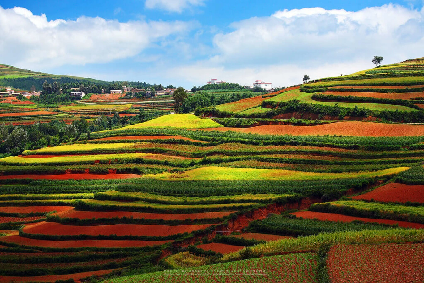 Terres rouges de Lexiaguo, Chine