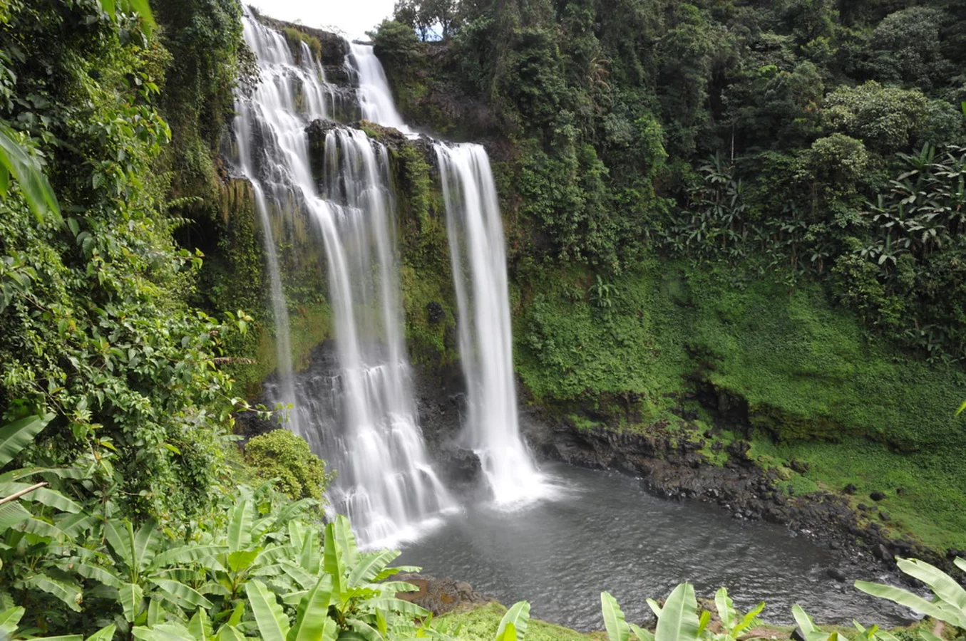 Tad Gneuang Waterfall, Laos