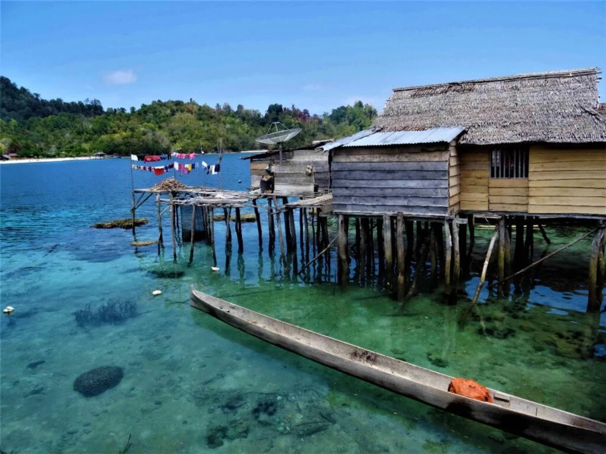 Pulau Papan, Indonésie