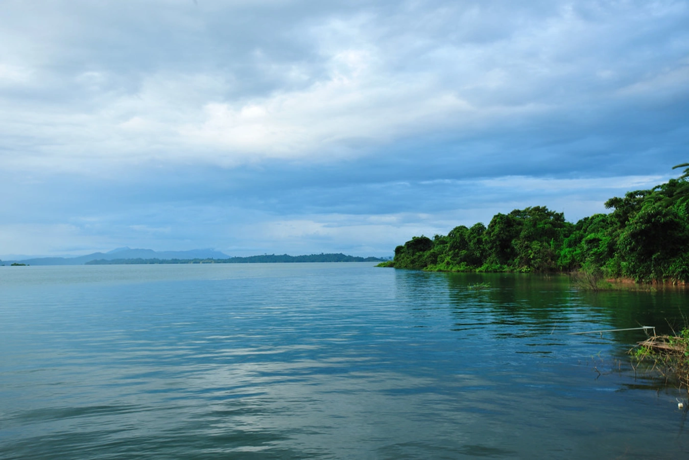 Lac Ang Nam Ngum, Laos
