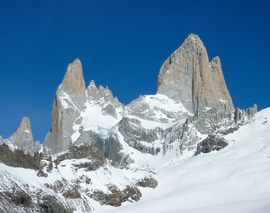 Aiguille Poincenot, Chili, Argentine