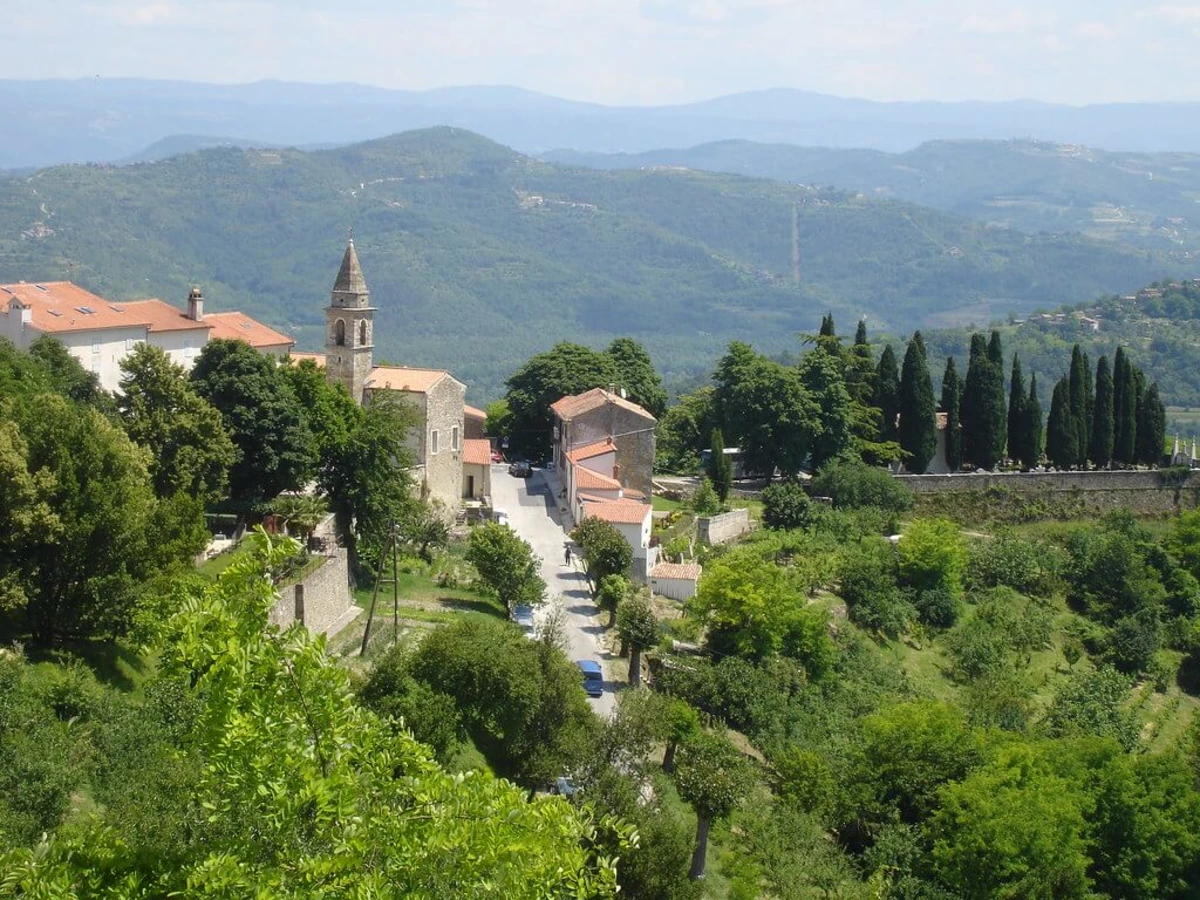 Hum, Croatie