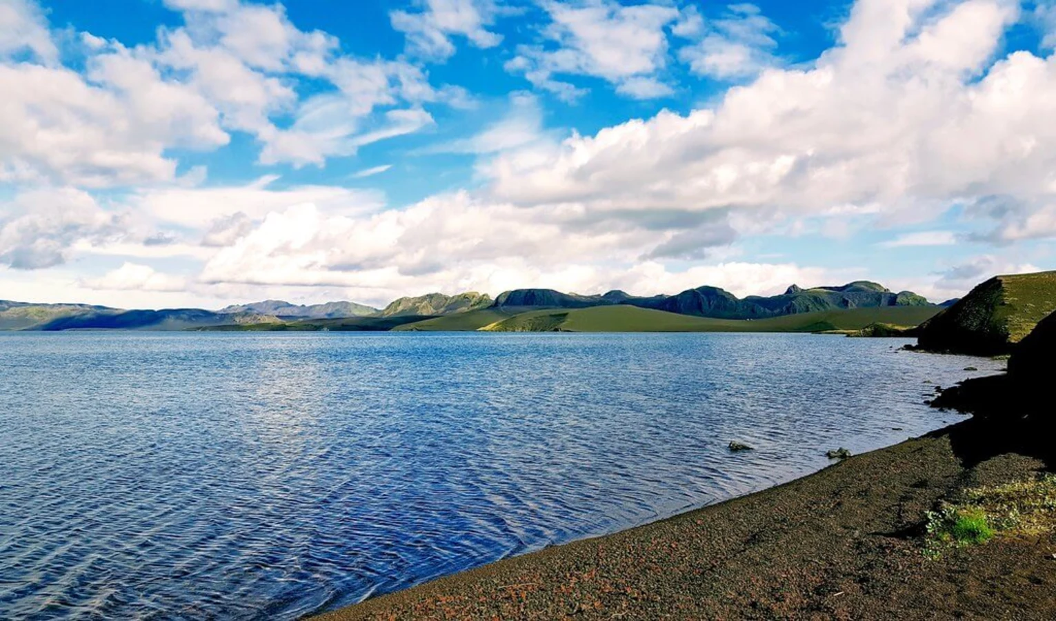 Litlisjor, Islande