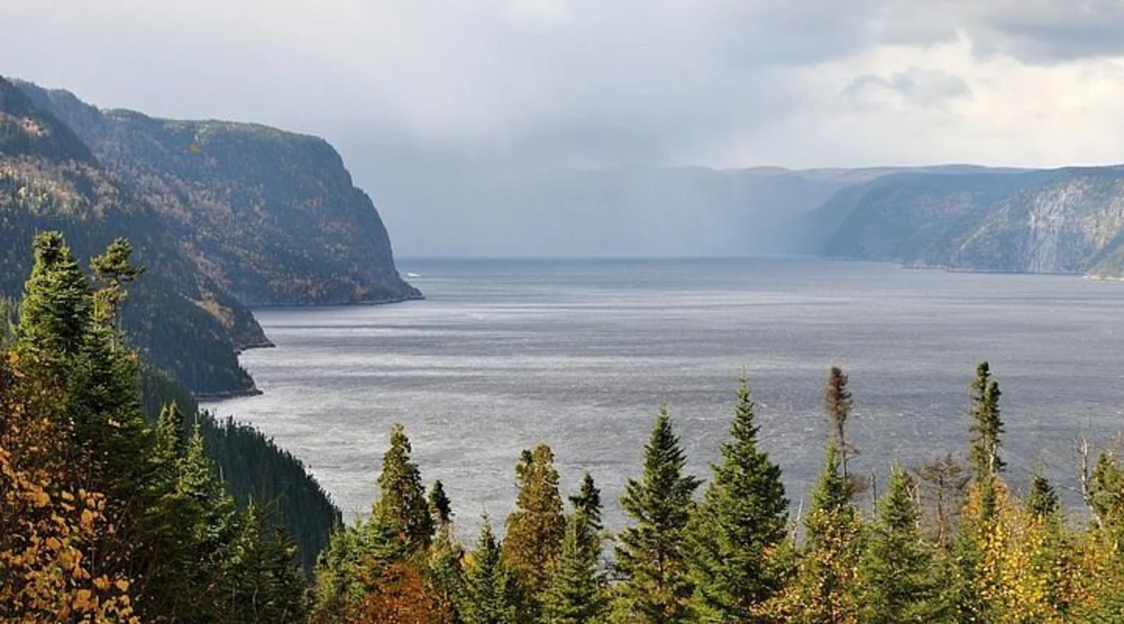 Pic de la Hutte, Canada