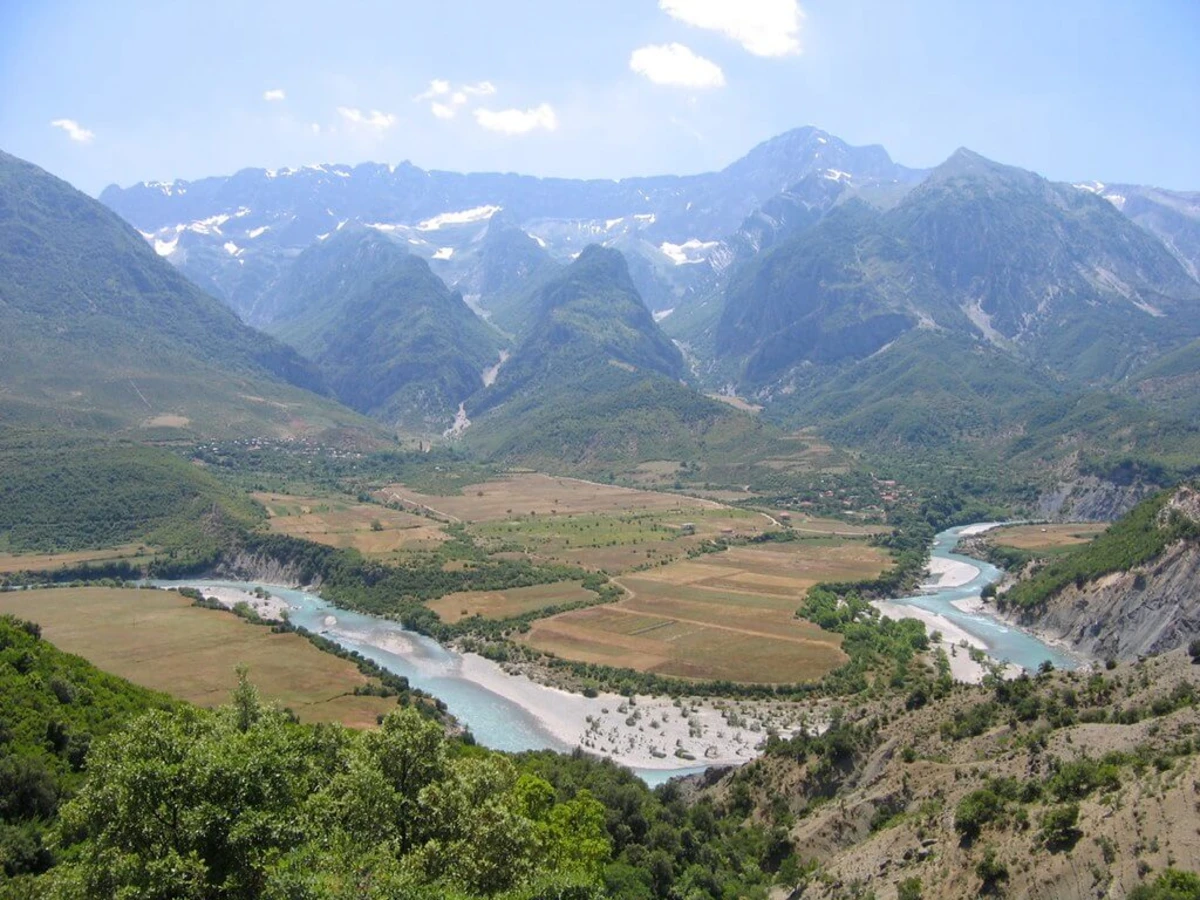 Vjosa, Grèce, Albanie, Albanie