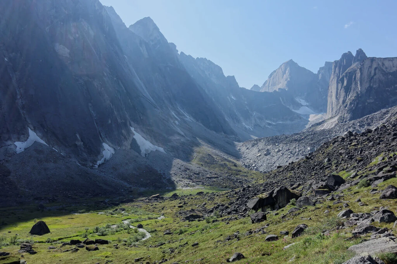 Cirque des Parois impossibles, Canada