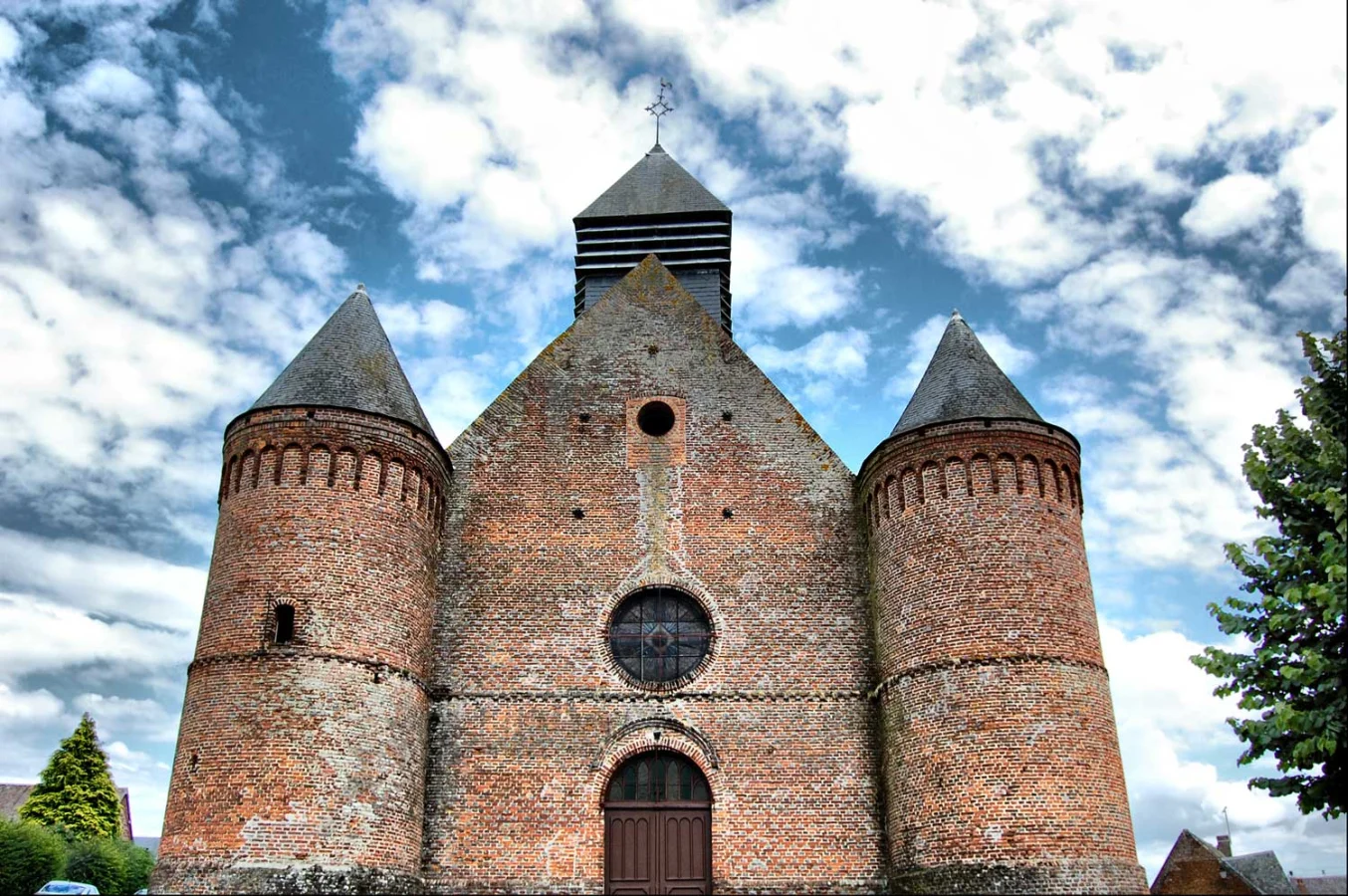 Églises fortifiées de Thiérache, France