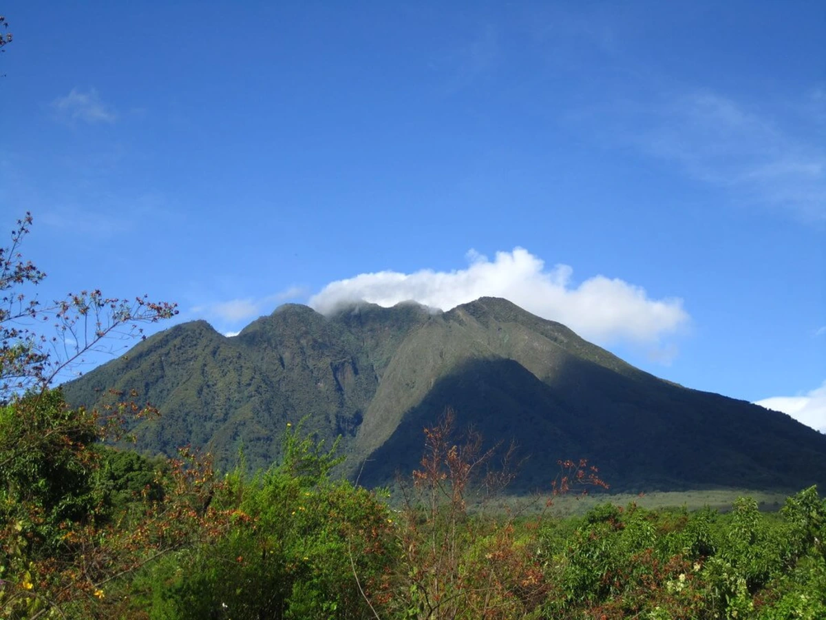 Sabyinyo, Rwanda, République démocratique du Congo, Ouganda