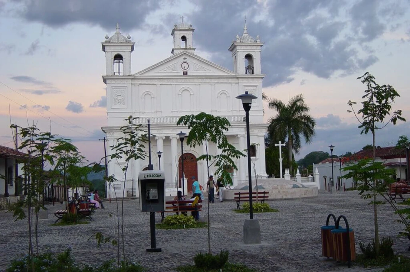 Iglesia Santa Lucía, Salvador