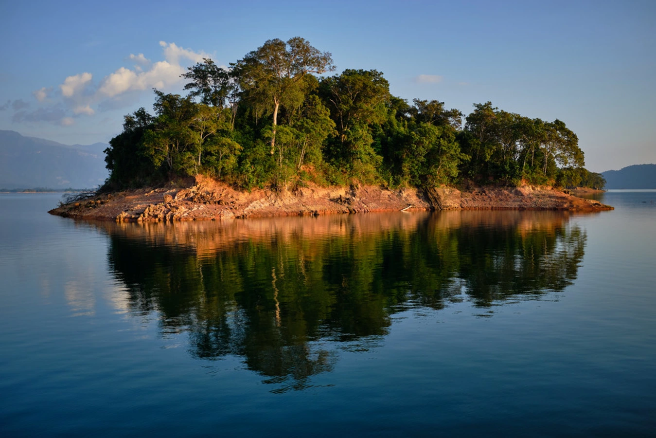 Lac Ang Nam Ngum, Laos