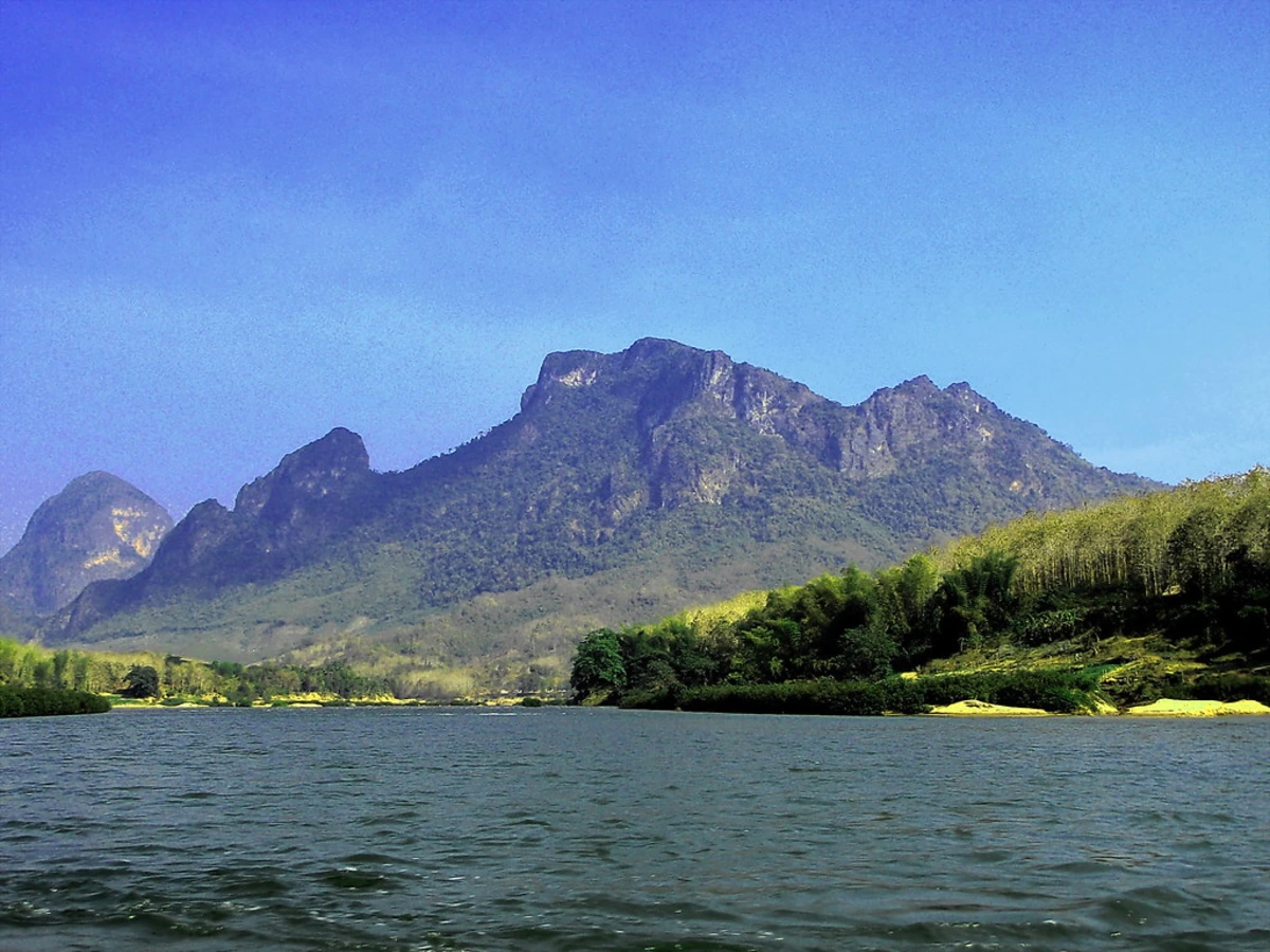 Nam Ou, Laos, Laos