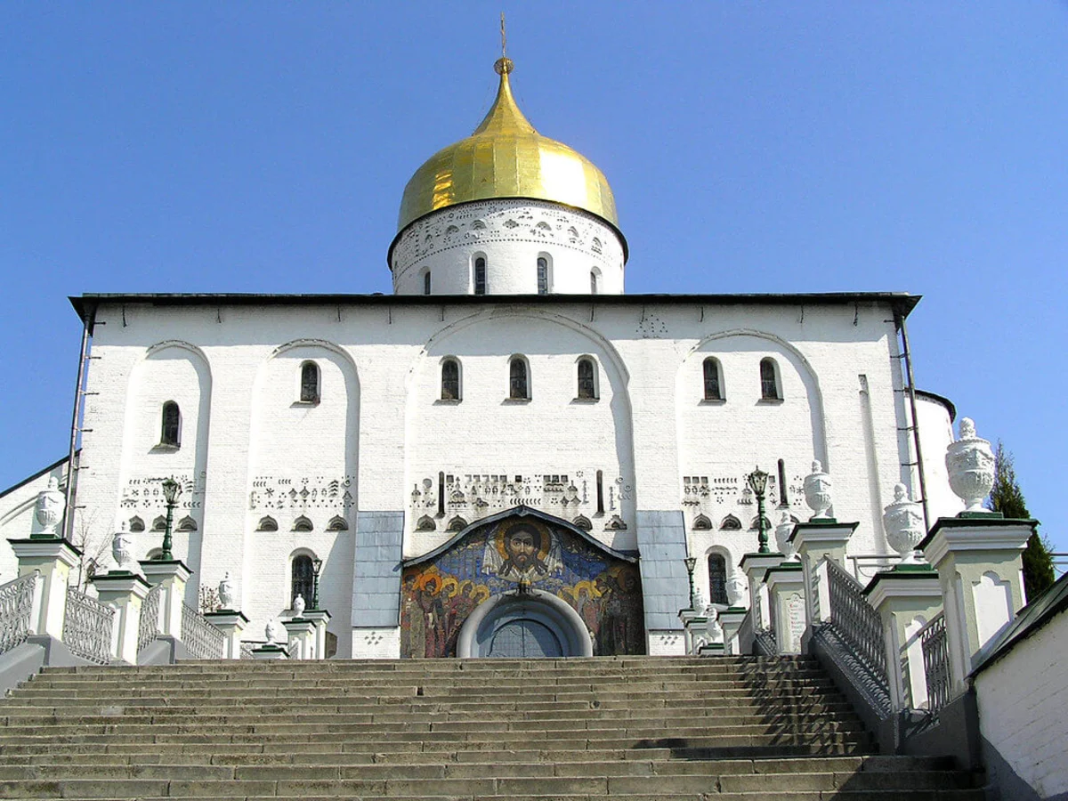 Laure de Potchaïv, Ukraine