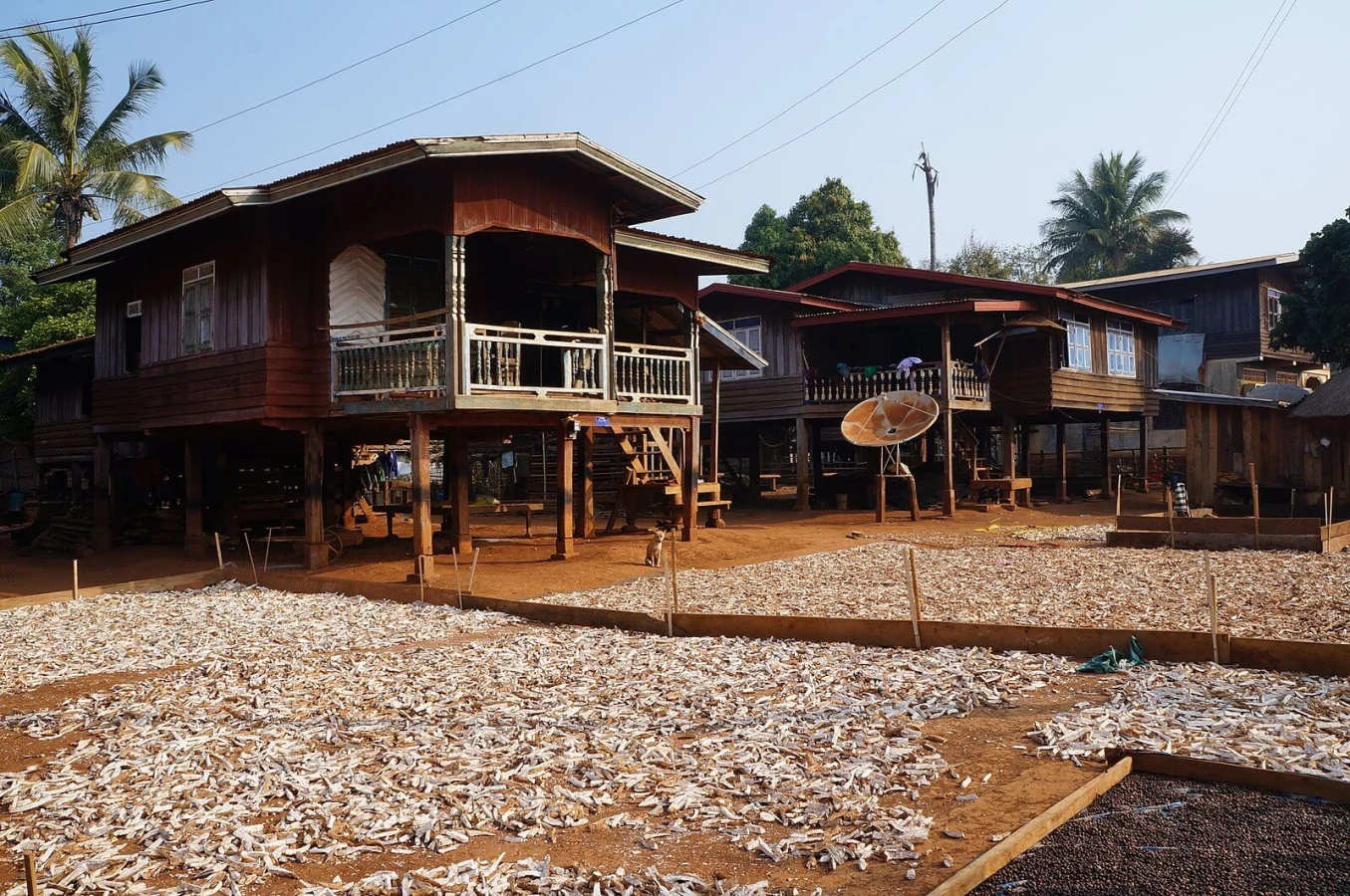 Ban Lao Ngam, Laos