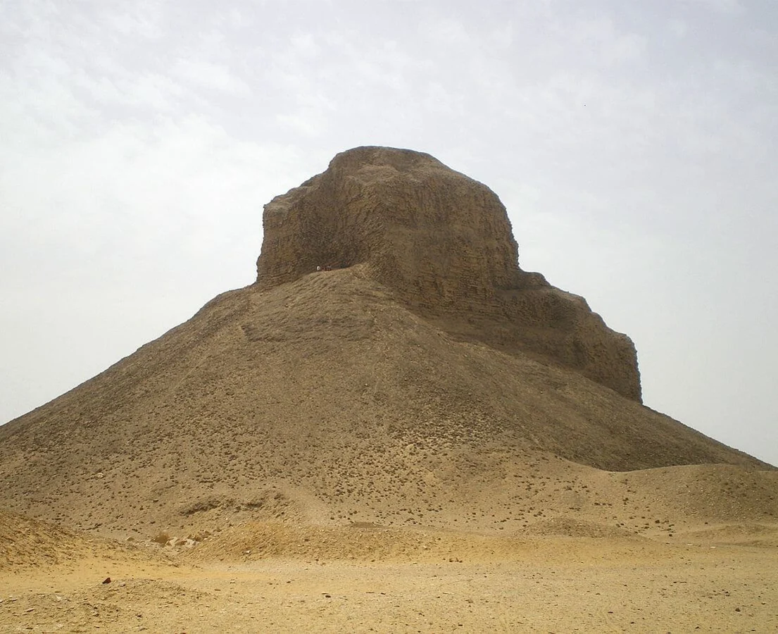 Pyramide d'Amenemhat III, Égypte