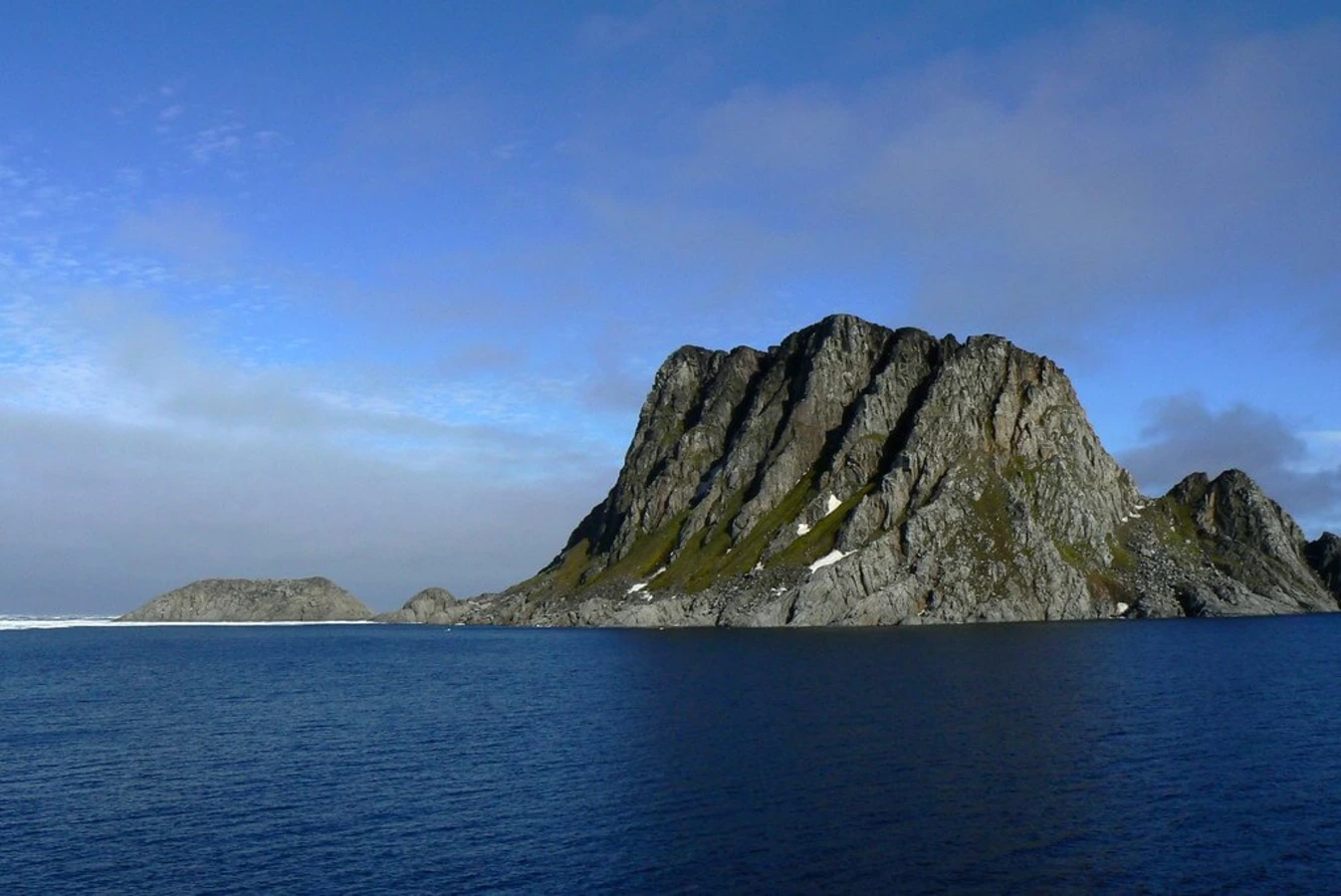 Rossoya, Svalbard et Jan Mayen