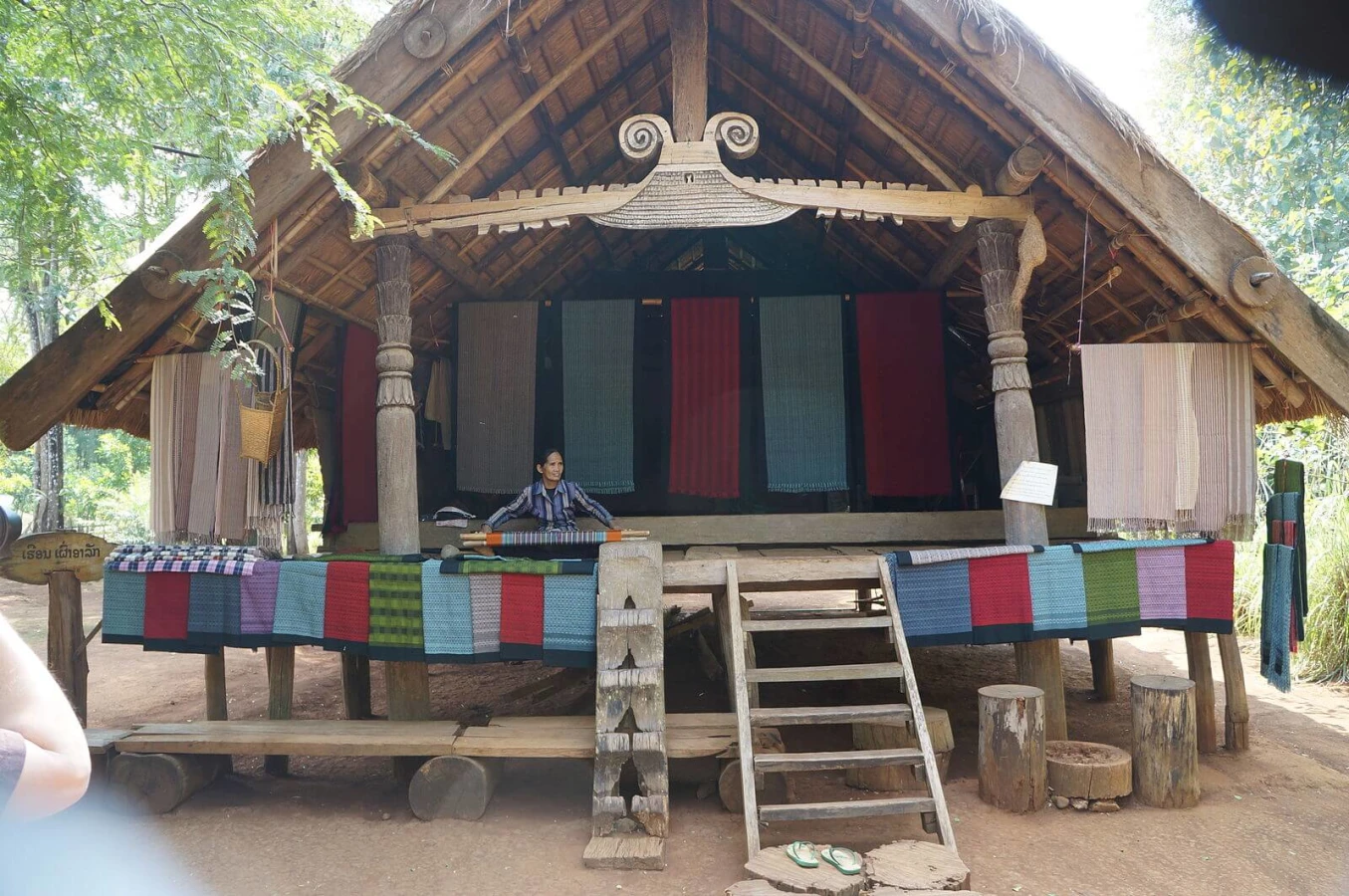 Ban Lao Ngam, Laos